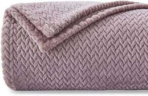 NEWCOSPLAY Super Soft Throw Blanket Light Purple Premium Silky Flannel Fleece Leaves Pattern Lightweight Bed Blanket All Season Use (Light Purple, Throw(50"x60"))